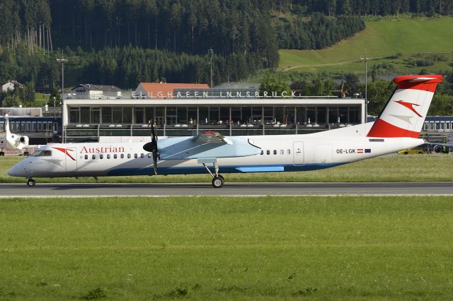 de Havilland Dash 8-400 (OE-LGK)