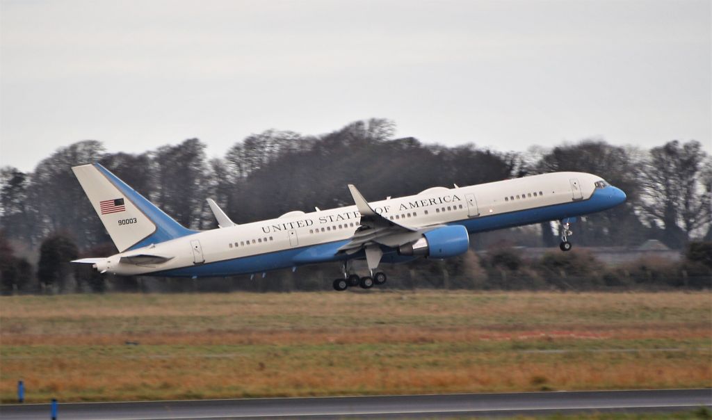 Boeing 757-200 (99-0003) - sam573 usaf c-32a 99-0003 dep shannon 29/11/19.