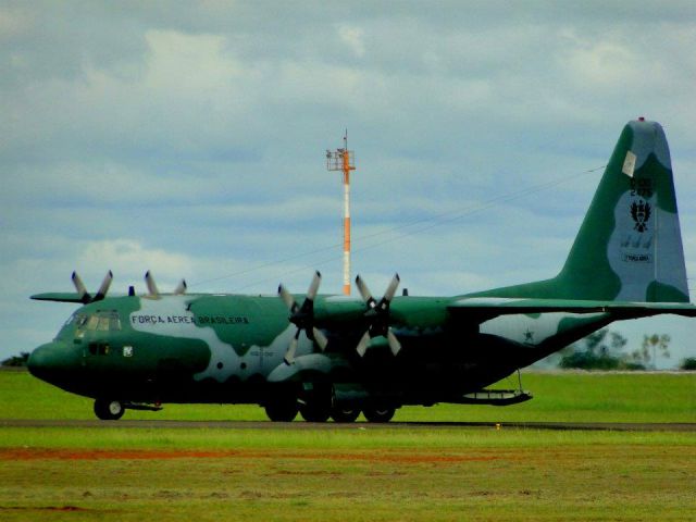 Lockheed C-130 Hercules — - HERCULES OF BRAZILIAN AIR FORCE IN CAMPO GRANDE-MS, BRAZIL