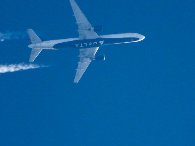 Boeing 757-200 (N819DX)