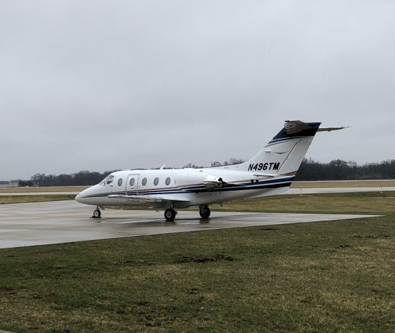 Beechcraft Beechjet (N496TM) - 496TM awaiting the next trip at EKM