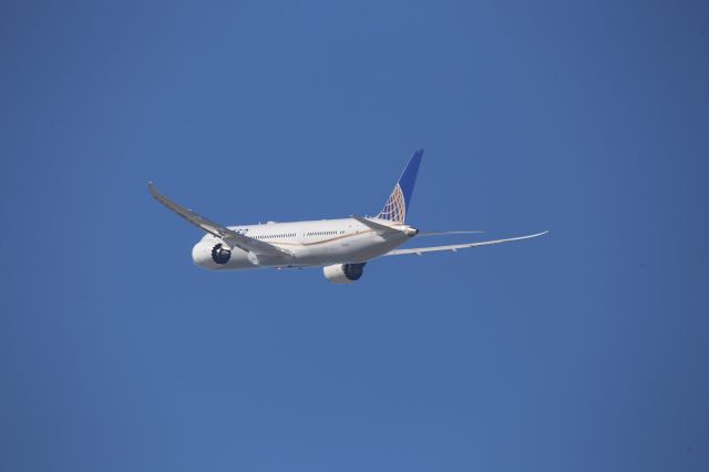 Boeing 787-9 Dreamliner (N24972)