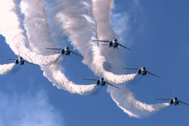 KAWASAKI T-4 — - Japan Air Self-Defense Force Acrobat Team BLUE IMPULSE