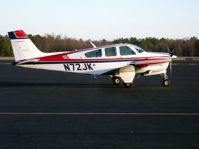 Beechcraft Bonanza (33) (N72JK)