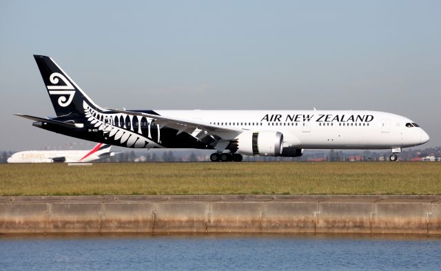 ZK-NZQ — - Arriving Rwy 34R