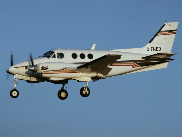 Beechcraft King Air 90 (C-FNED)