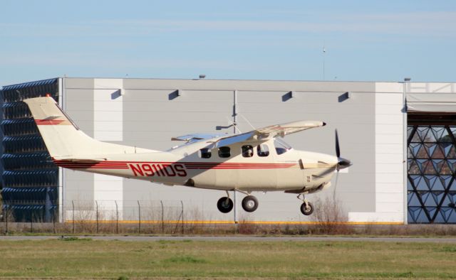 Cessna P210 Pressurized Centurion (N911DS)