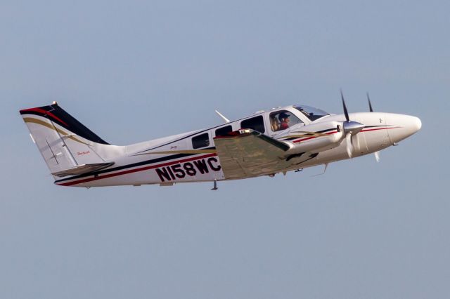 Beechcraft Baron (58) (N158WC)