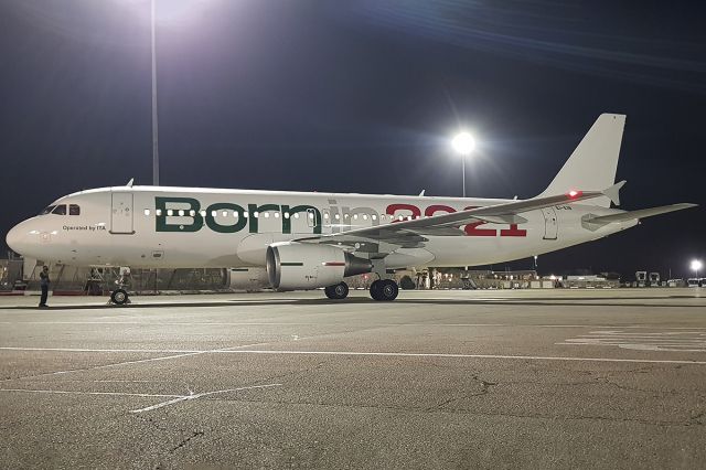 Airbus A320 (EI-EIB)