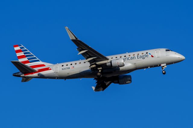 Embraer 175 (N267NN) - 11/7/2020