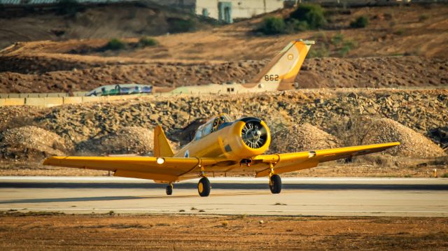 North American T-6 Texan (001)