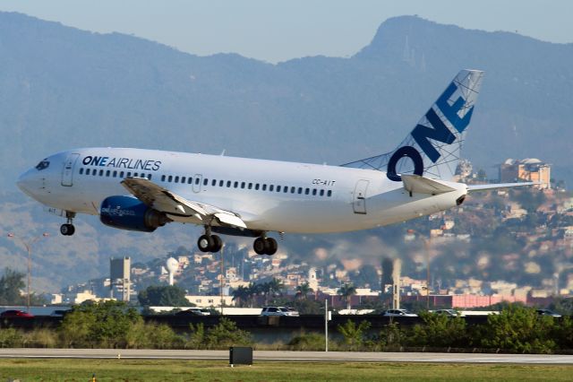 Boeing 737-700 (CC-AIT)