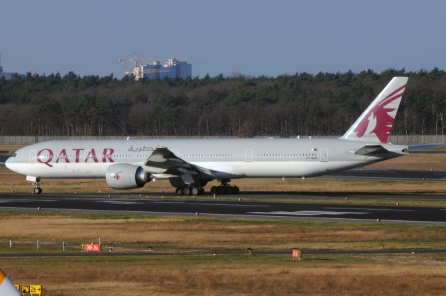 BOEING 777-300 (A7-BAH)