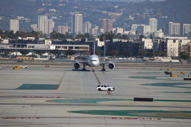 BOEING 777-300ER —