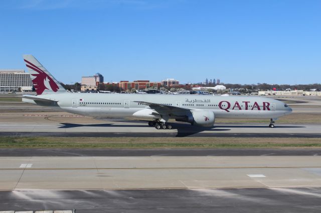 BOEING 777-300ER (A7-BET)