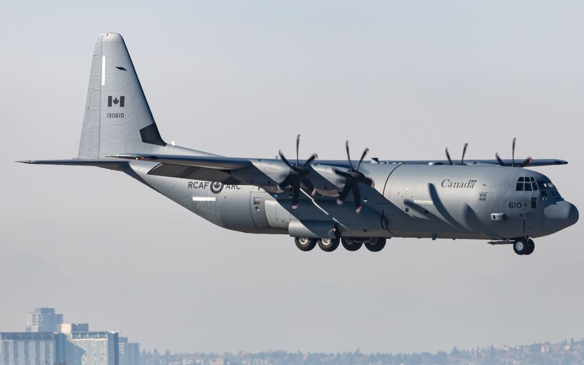 Lockheed C-130 Hercules (13-0610)