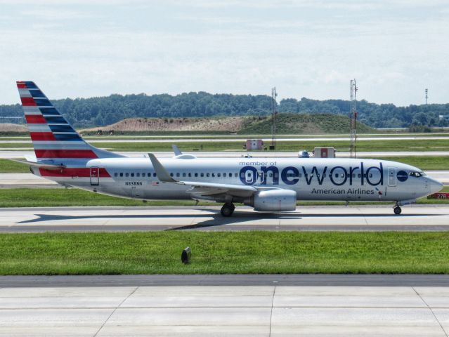 Boeing 737-800 (N838NN)