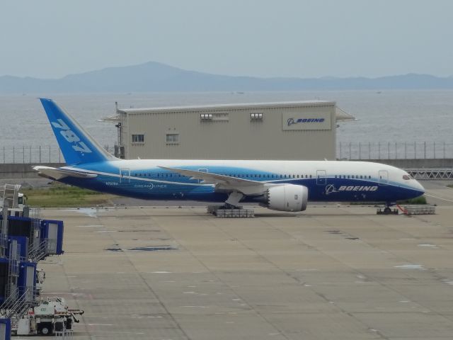 Boeing 787-8 (N787BA) - 中部国際空港に駐機しているB787-8です。br /展示などして欲しいです。