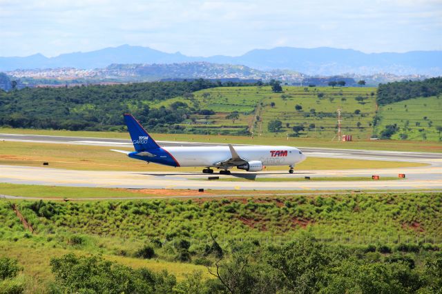 BOEING 767-300 (PR-ACO)