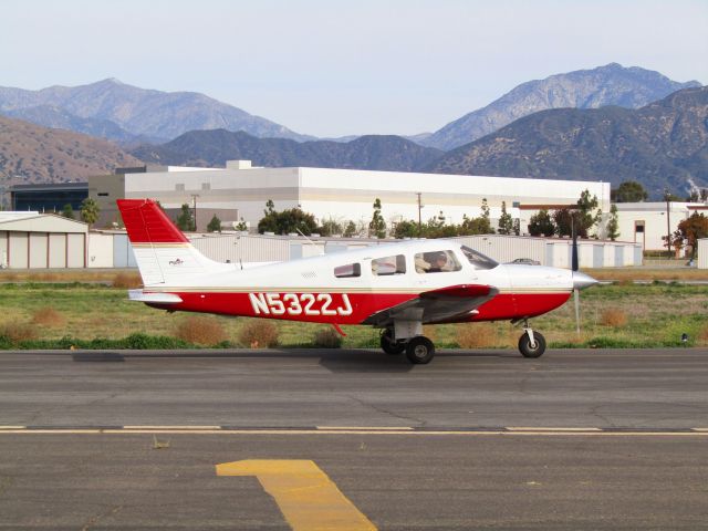 Piper Cherokee (N5322J) - Taxiing to ramp