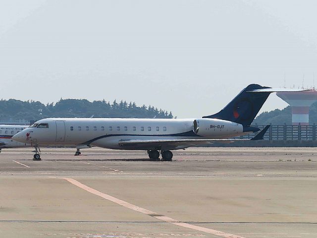 Bombardier Global Express (9H-OJT) - I took this picture on Jul 29, 2019.br /EAU38T/28Aug WUH-NRT