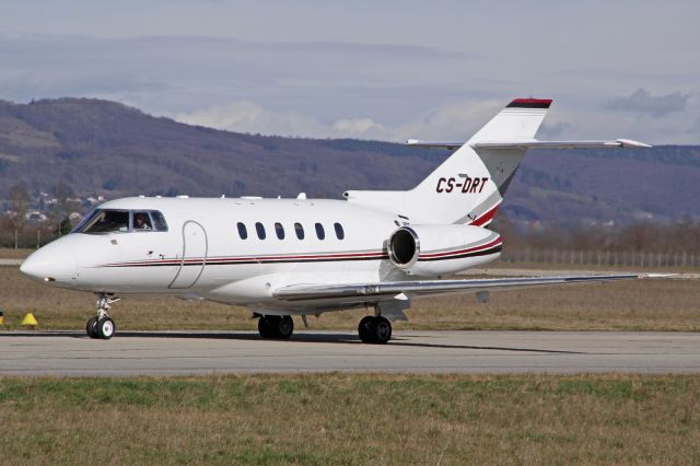 Hawker 800 (CS-DRT)