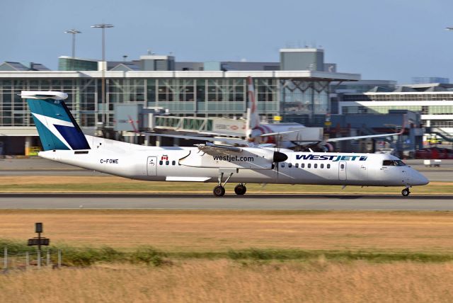 de Havilland Dash 8-400 (C-FOWE)