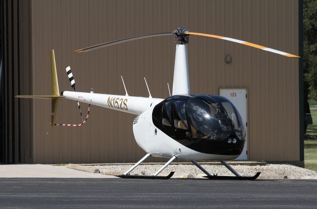 Robinson R-44 (N152S)