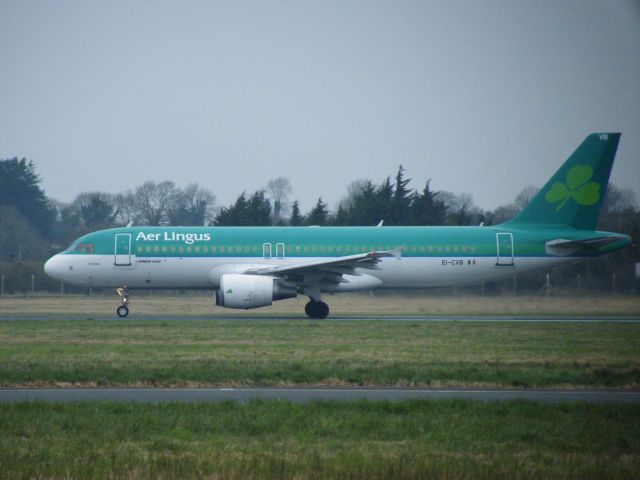 Airbus A320 (EI-CVB) - EI-CVB A320 DEP EINN 17-09-2011