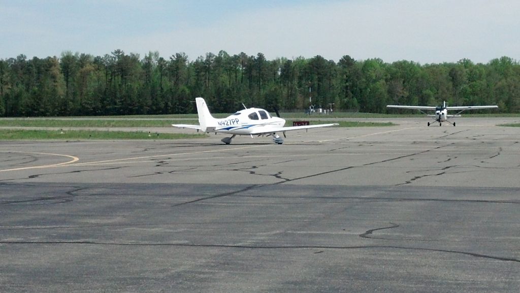 Cirrus SR-20 (N927PP)