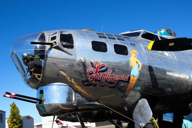 Boeing B-17 Flying Fortress (N9323Z)