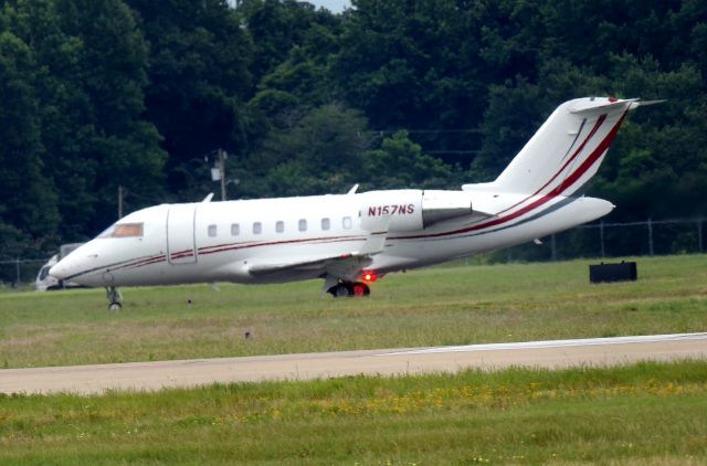 Canadair Challenger (N157NS)