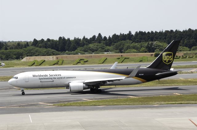 BOEING 767-300 (N327UP) - Taxing at Narita Intl Airport on 2016/05/22