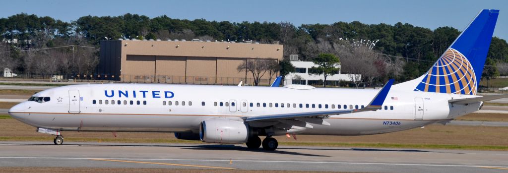 Boeing 737-900 (N73406)