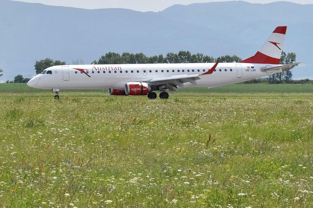 Embraer ERJ-190 (OE-LWI) - Austrian Embraer ERJ-195 OE-LWI at Kosice int. airport, Slovakia