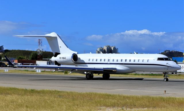 Bombardier Global Express (9H-MAO)