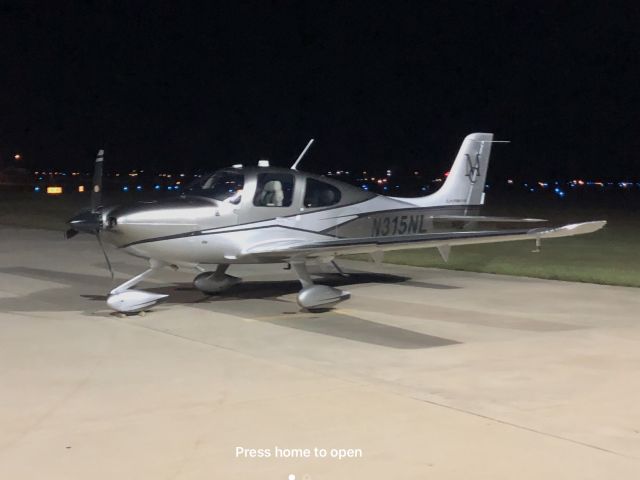 Cirrus SR-22 (N315NL)
