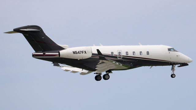 Bombardier Challenger 300 (N547FX) - Flexjet 547. May 21 2018