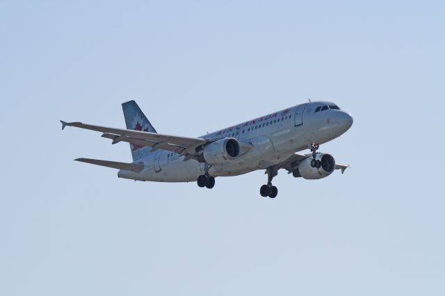 Airbus A319 (C-GAQZ)