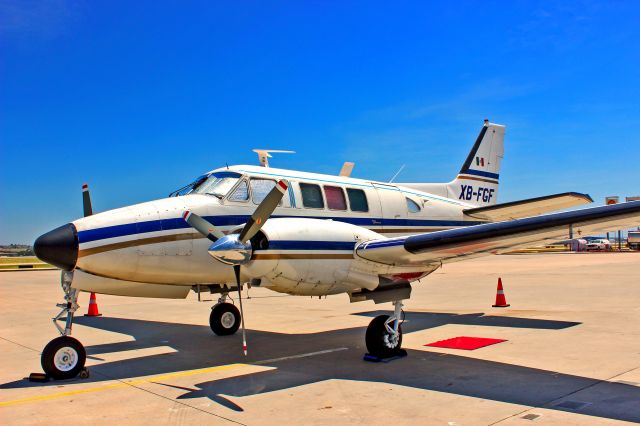 Beechcraft Queen Air (80) (XB-FGF)