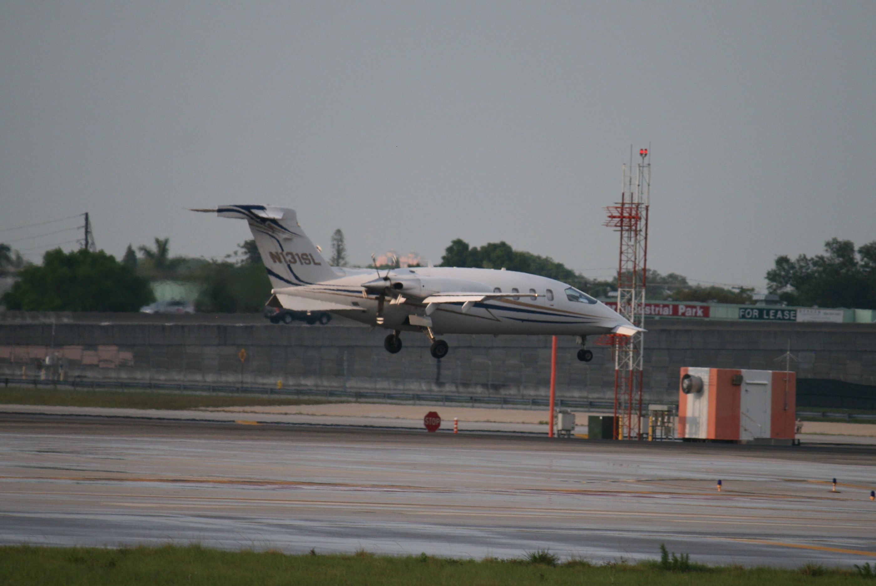 Piaggio P.180 Avanti (N131SL)