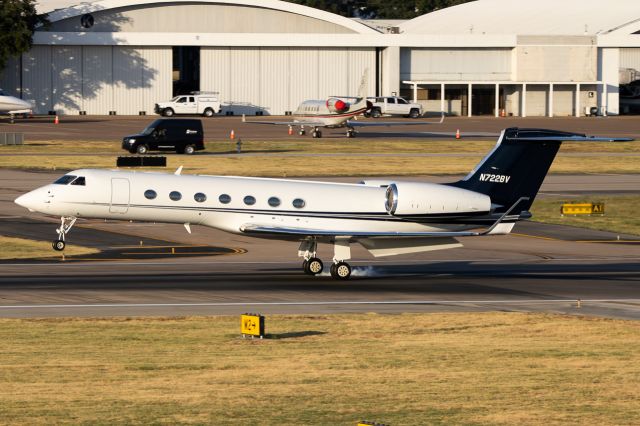 Gulfstream Aerospace Gulfstream V (N722BV) - 722BV landing 31R at Love one gorgeous evening