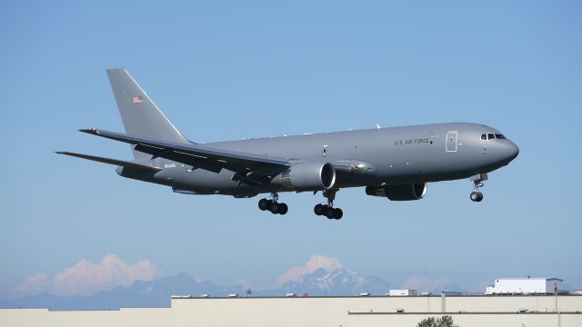 Boeing Pegasus (N842BA) - BOE465 on final to Rwy 16R to complete a flight test on 6/28/16. (ln 1091 / cn 41852).