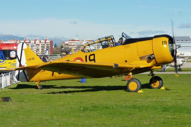 North American T-6 Texan (EC-DUN) - North American T-6G Texan