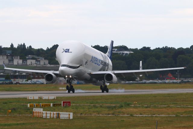 AIRBUS A-330-700 Beluga XL (F-GXLH)