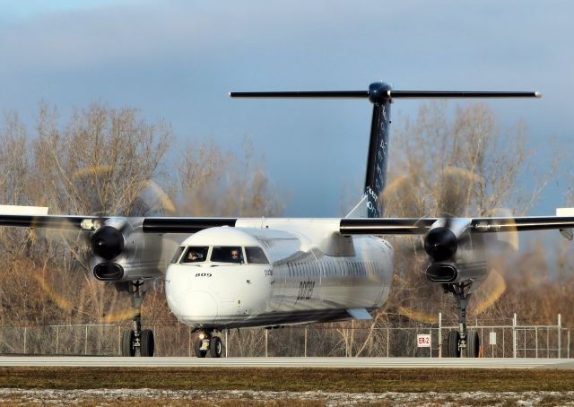 de Havilland Dash 8-400 (C-GLQK) - Heading for Greater Moncton International.