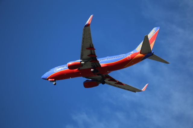 Boeing 737-700 (N755SA)