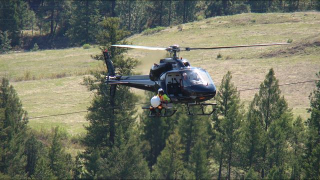 C-GYBA — - Blackcomb Twin Star Installing Aircraft Marker Balls in Okanagan BC with Allteck Linecontractors