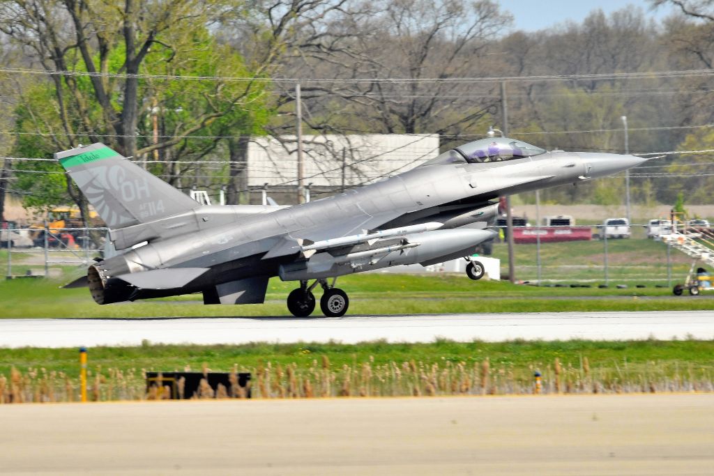 Lockheed F-16 Fighting Falcon (N89114) - 05-10-22