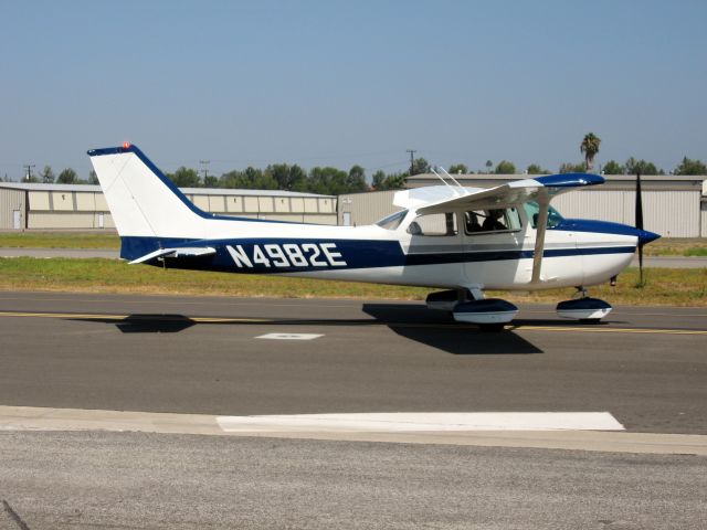 N4982E — - 1978 Cessna 172Nbr /Taxiing at Fullerton